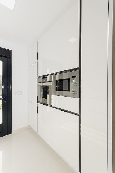 En megler med gode referanser - SPANIA1.no