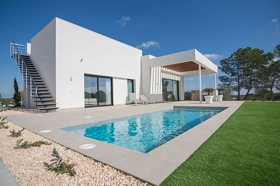 En megler med gode referanser - SPANIA1.no