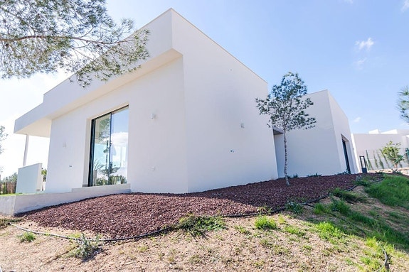 En megler med gode referanser - SPANIA1.no