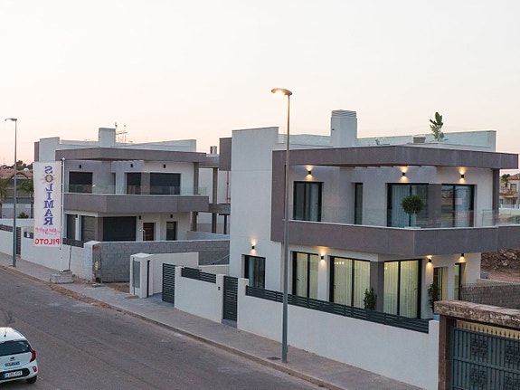 En megler med gode referanser -  SPANIA1.no