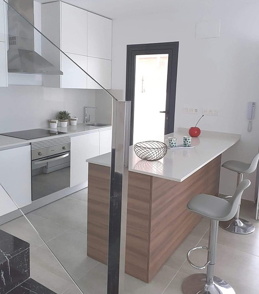 En megler med gode referanser -  SPANIA1.no