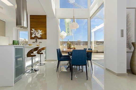 En megler med gode referanser -  SPANIA1.no