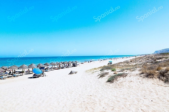 En megler med gode referanser - SPANIA1.no