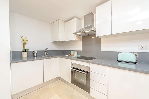 En megler med gode referanser - SPANIA1.no