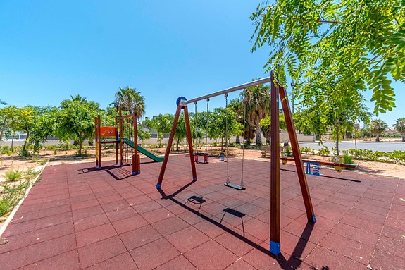 En megler med gode referanser -  SPANIA1.no