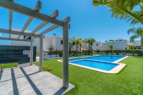 En megler med gode referanser -  SPANIA1.no