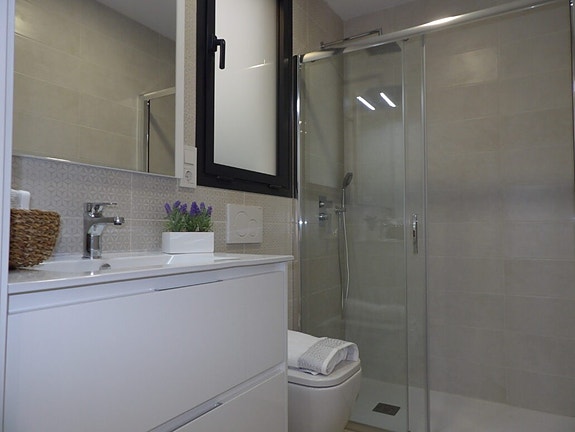 En megler med gode referanser -  SPANIA1.no