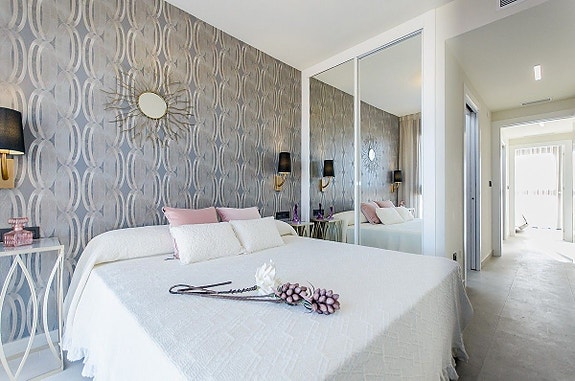 En megler med gode referanser - SPANIA1.no