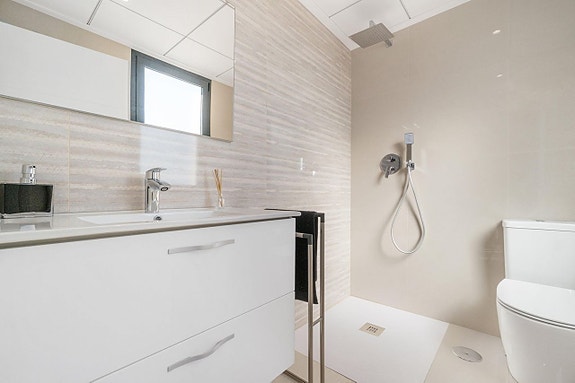 En megler med gode referanser - SPANIA1.no