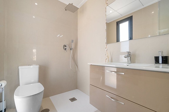 En megler med gode referanser - SPANIA1.no