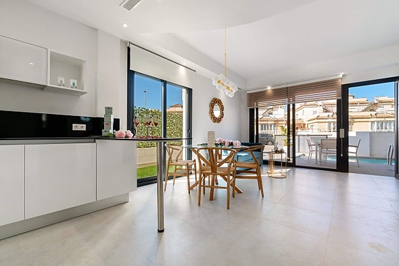 En megler med gode referanser - SPANIA1.no