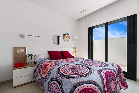 En megler med gode referanser - SPANIA1.no