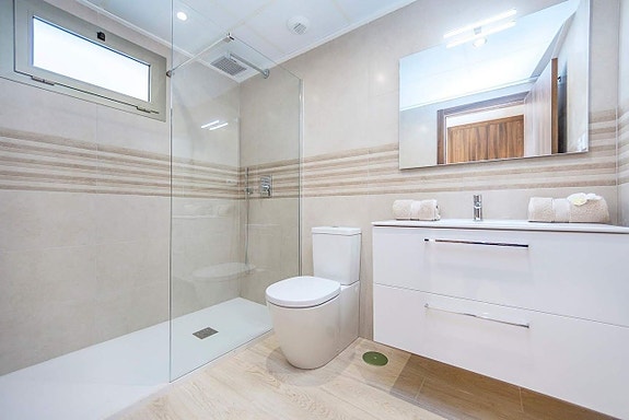 En megler med gode referanser - SPANIA1.no