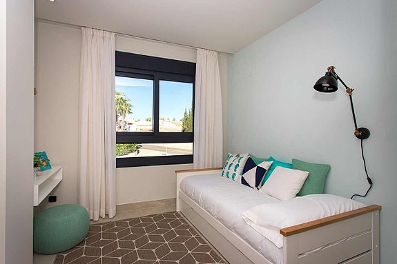 En megler med gode referanser - SPANIA1.no