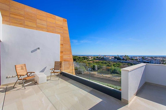 En megler med gode referanser - SPANIA1.no