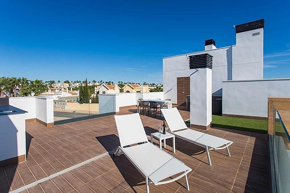 En megler med gode referanser - SPANIA1.no