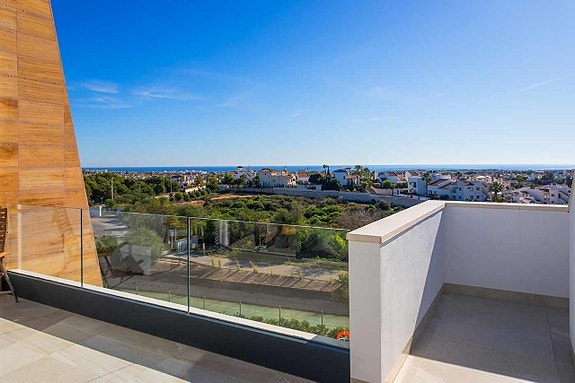 En megler med gode referanser - SPANIA1.no