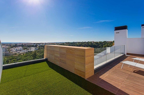 En megler med gode referanser - SPANIA1.no