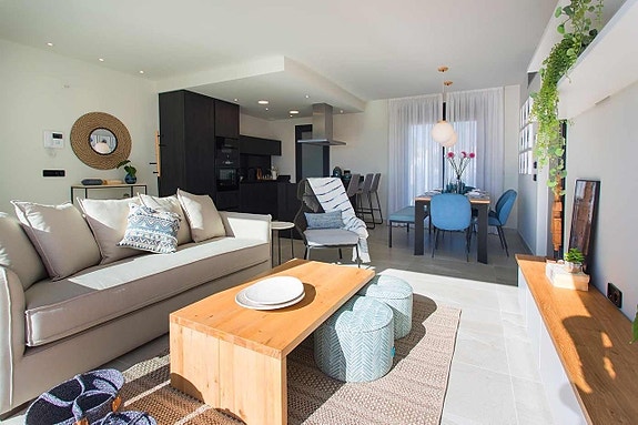 En megler med gode referanser - SPANIA1.no