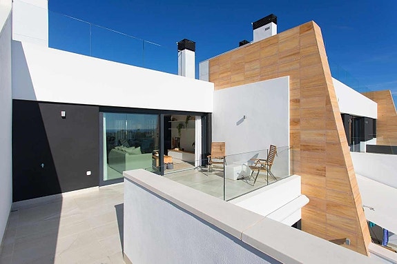 En megler med gode referanser - SPANIA1.no