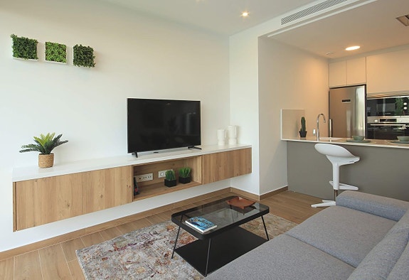 En megler med gode referanser - SPANIA1.no