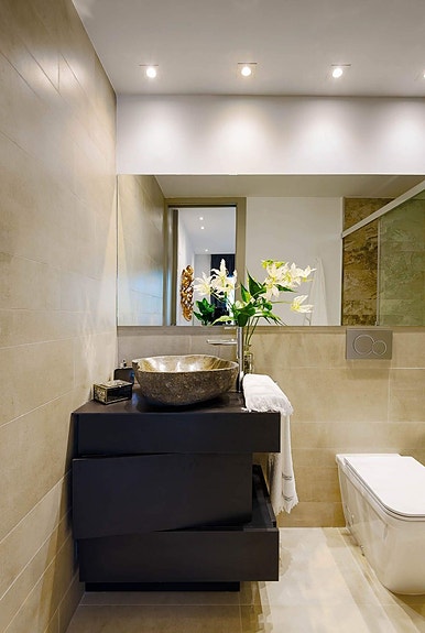 En megler med gode referanser - SPANIA1.no