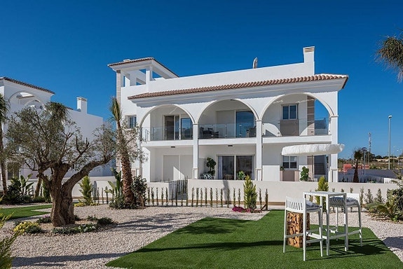 En megler med gode referanser -  SPANIA1.no