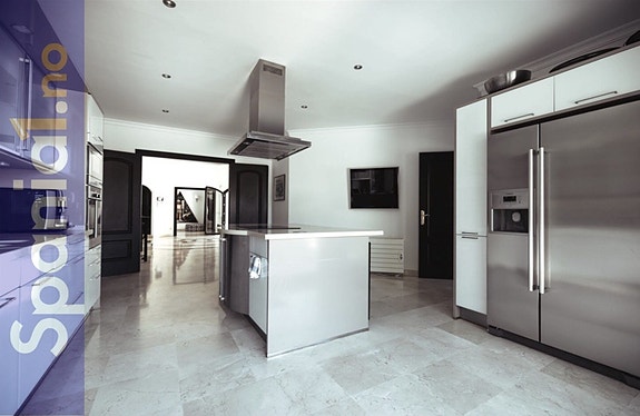 En megler med gode referanser - SPANIA1.no