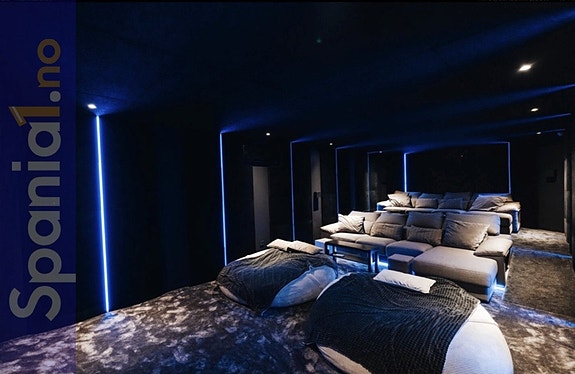 En megler med gode referanser - SPANIA1.no