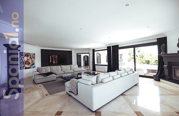 En megler med gode referanser - SPANIA1.no