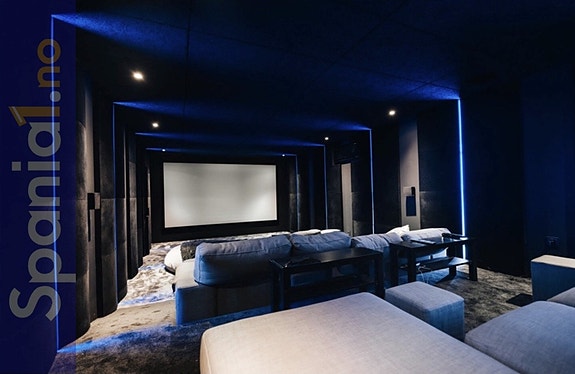 En megler med gode referanser - SPANIA1.no