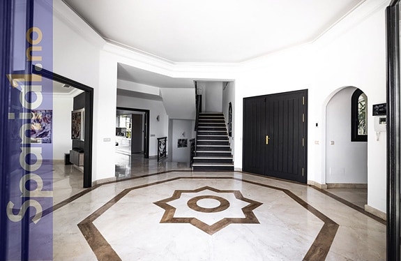 En megler med gode referanser - SPANIA1.no