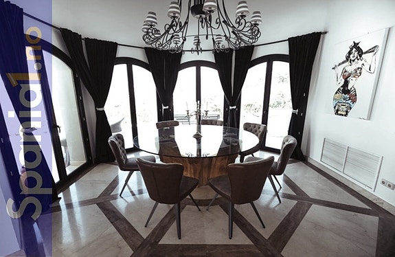 En megler med gode referanser - SPANIA1.no