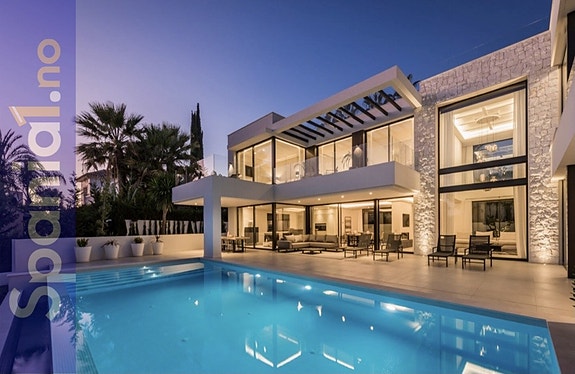 En megler med gode referanser - SPANIA1.no