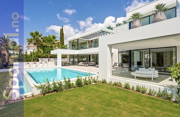 En megler med gode referanser - SPANIA1.no