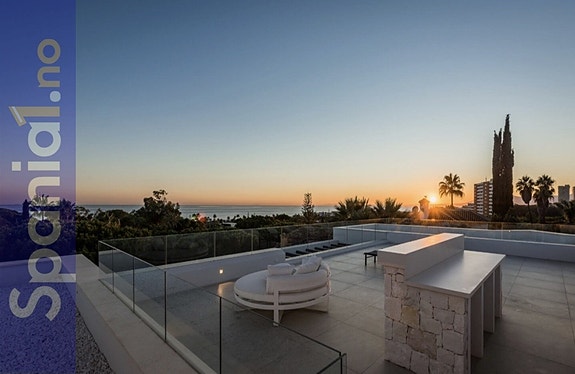 En megler med gode referanser - SPANIA1.no