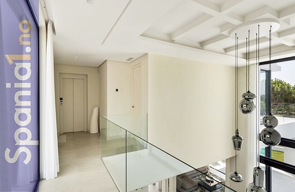 En megler med gode referanser - SPANIA1.no