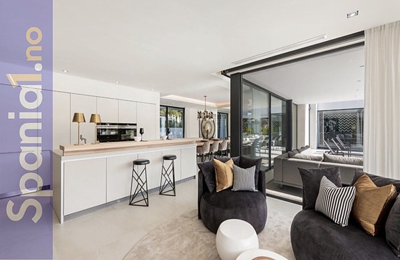 En megler med gode referanser - SPANIA1.no