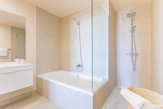 En megler med gode referanser - SPANIA1.no