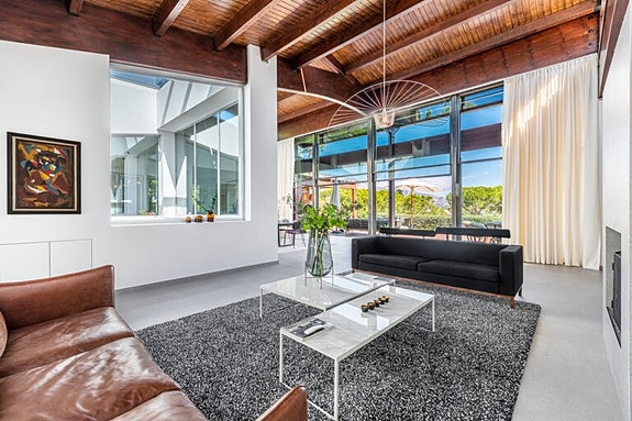 En megler med gode referanser - SPANIA1.no