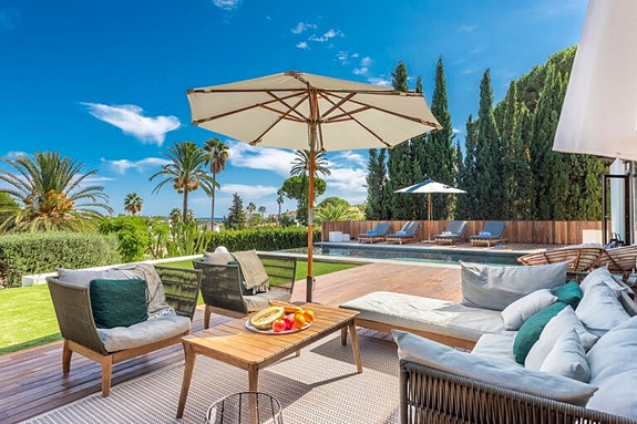 En megler med gode referanser - SPANIA1.no