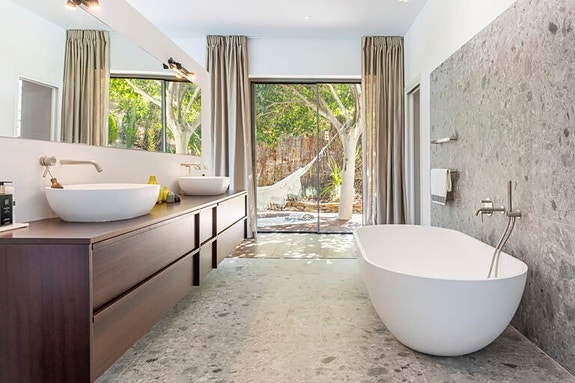 En megler med gode referanser - SPANIA1.no