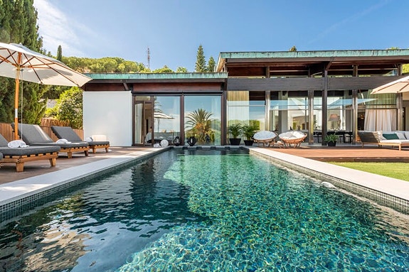 En megler med gode referanser - SPANIA1.no