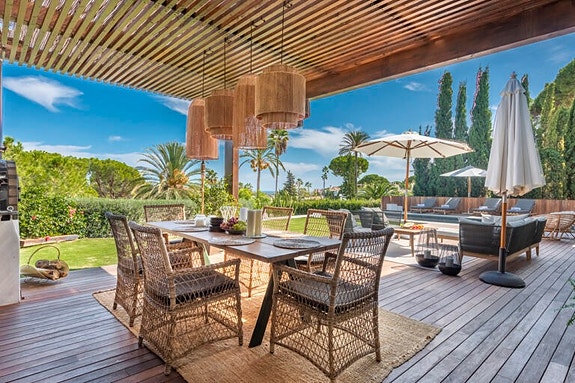 En megler med gode referanser - SPANIA1.no