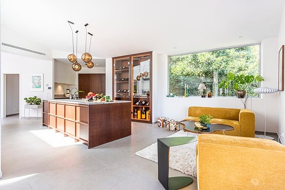 En megler med gode referanser - SPANIA1.no