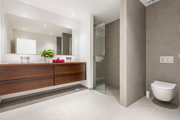 En megler med gode referanser - SPANIA1.no