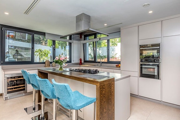 En megler med gode referanser - SPANIA1.no