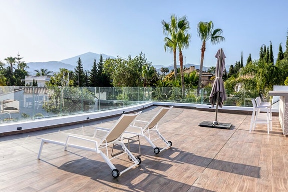 En megler med gode referanser - SPANIA1.no