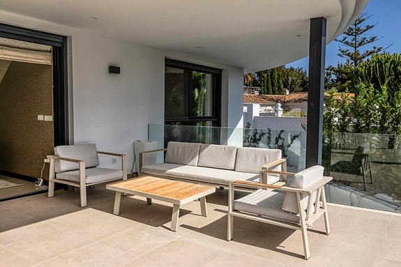 En megler med gode referanser - SPANIA1.no