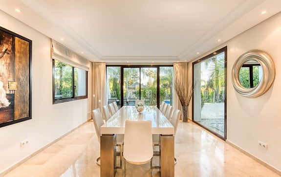 En megler med gode referanser - SPANIA1.no